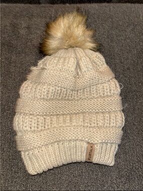 Knit Pom Pom Beanie